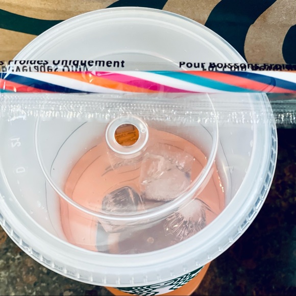 Starbucks Set of 2 Mystery Color changing cups - Picture 5 of 16